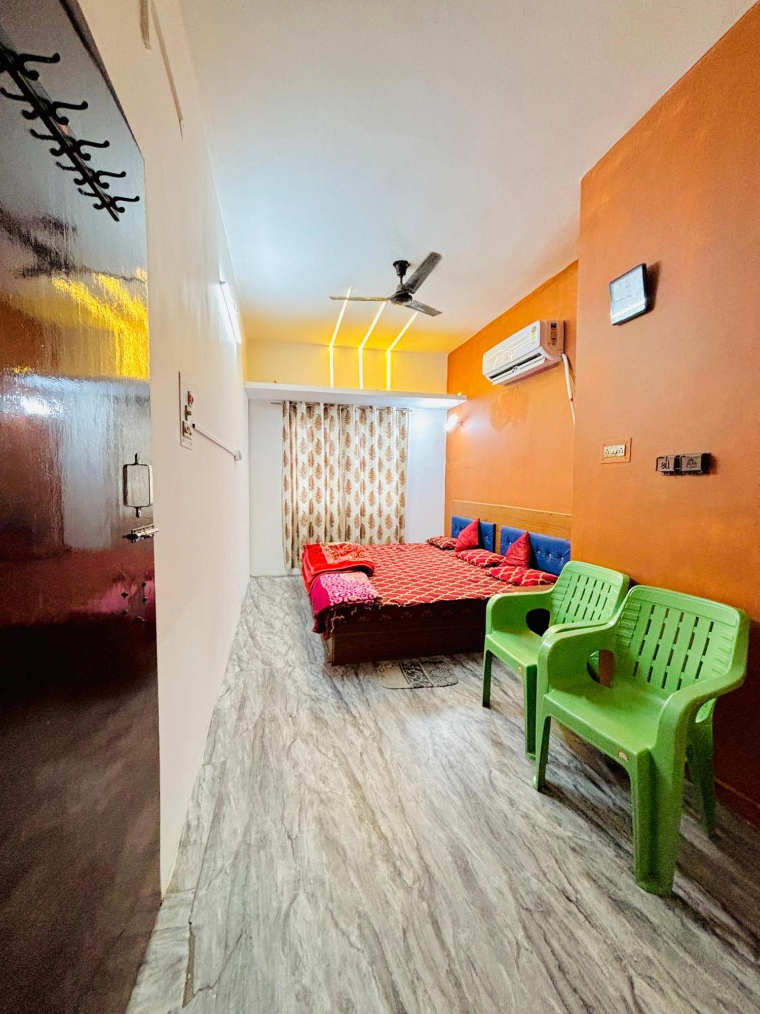 Shivalay Paying Guest house Varanasi